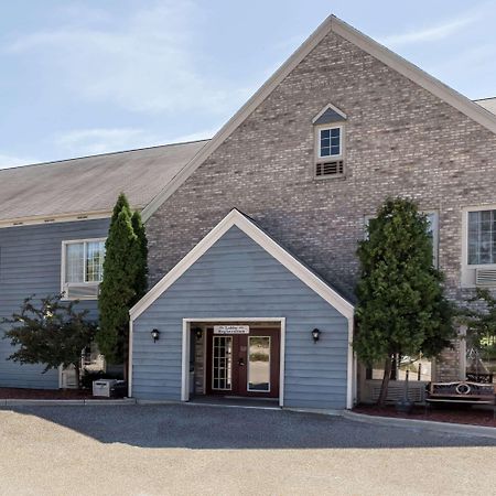 מלון Baymont By Wyndham Mequon Milwaukee Area מראה חיצוני תמונה