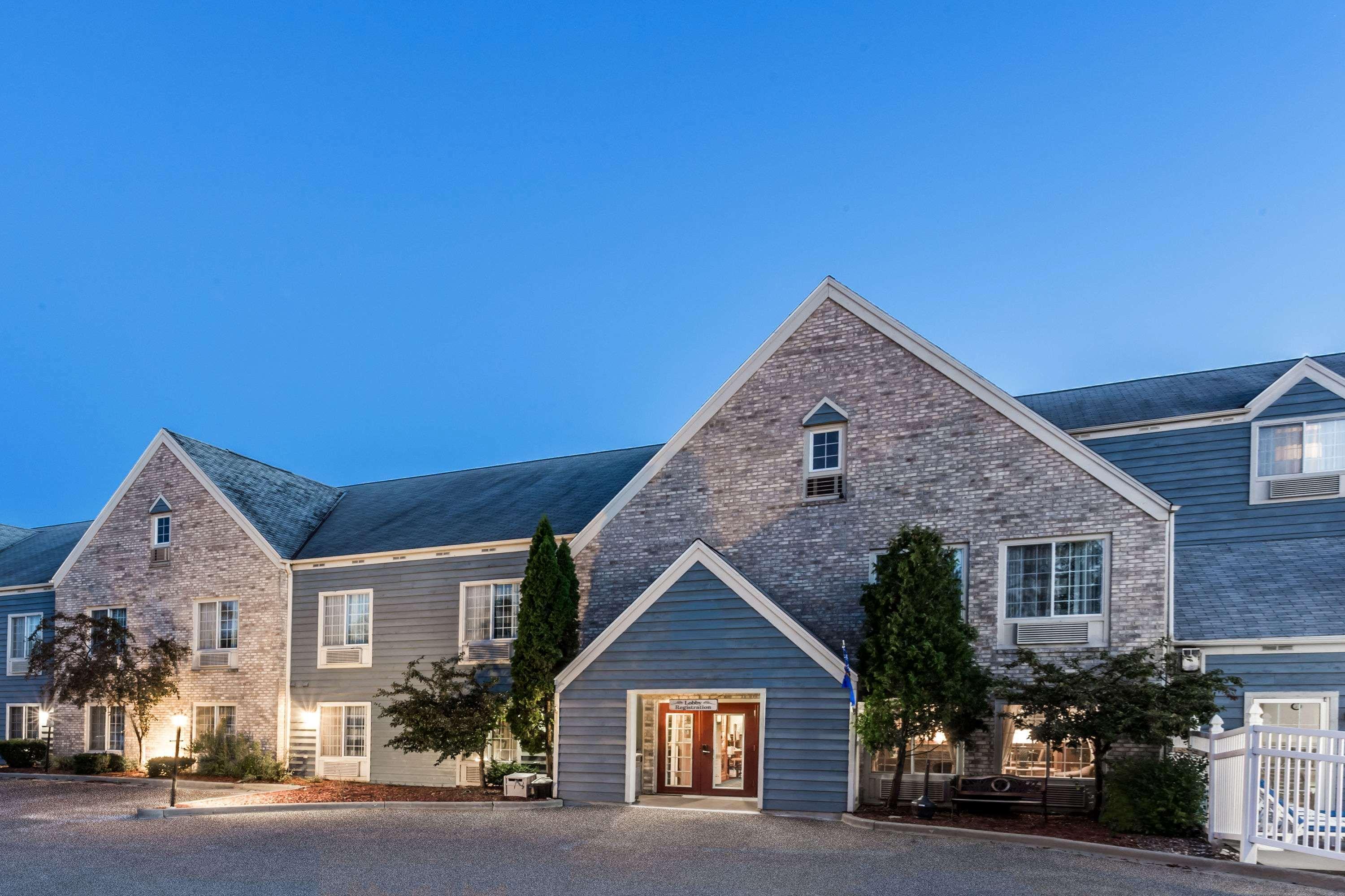 מלון Baymont By Wyndham Mequon Milwaukee Area מראה חיצוני תמונה