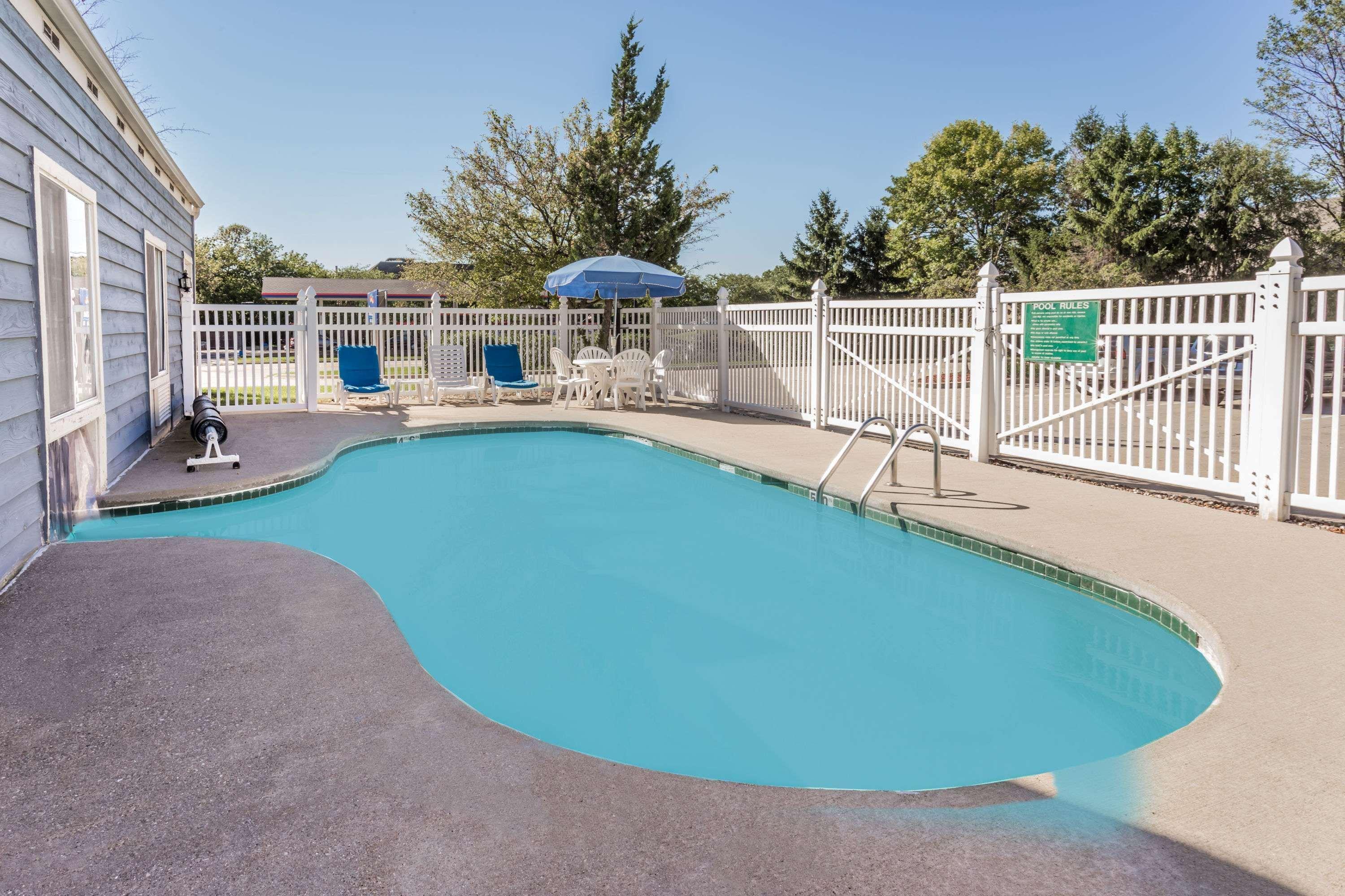 מלון Baymont By Wyndham Mequon Milwaukee Area מראה חיצוני תמונה