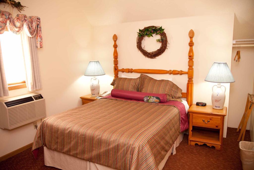 מלון Baymont By Wyndham Mequon Milwaukee Area מראה חיצוני תמונה