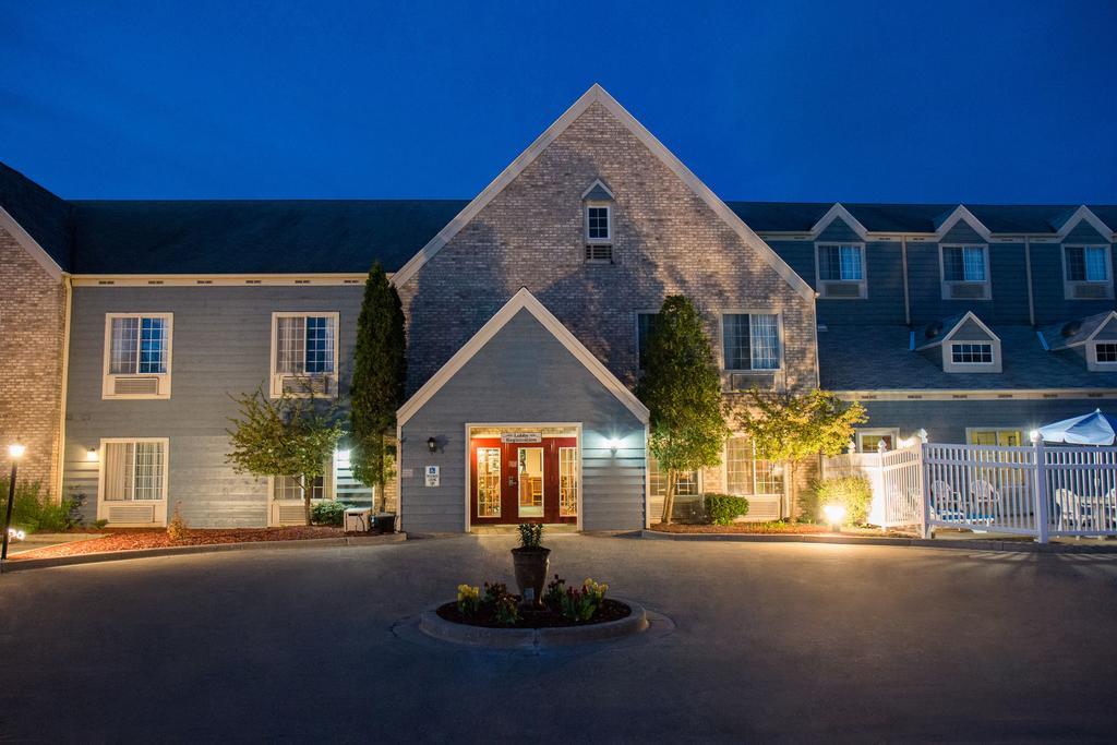 מלון Baymont By Wyndham Mequon Milwaukee Area מראה חיצוני תמונה